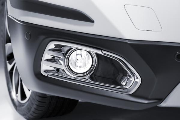 Chromed Fog Lamp Trim Set - Suzuki S-Cross